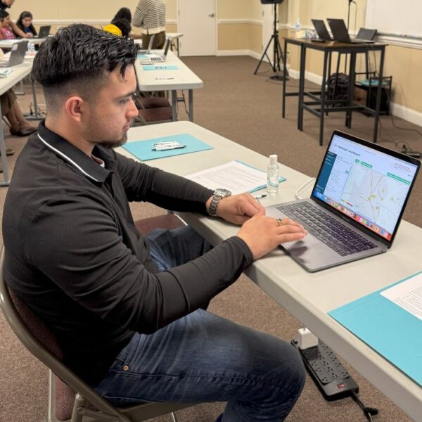 man using airkeeper dashboard